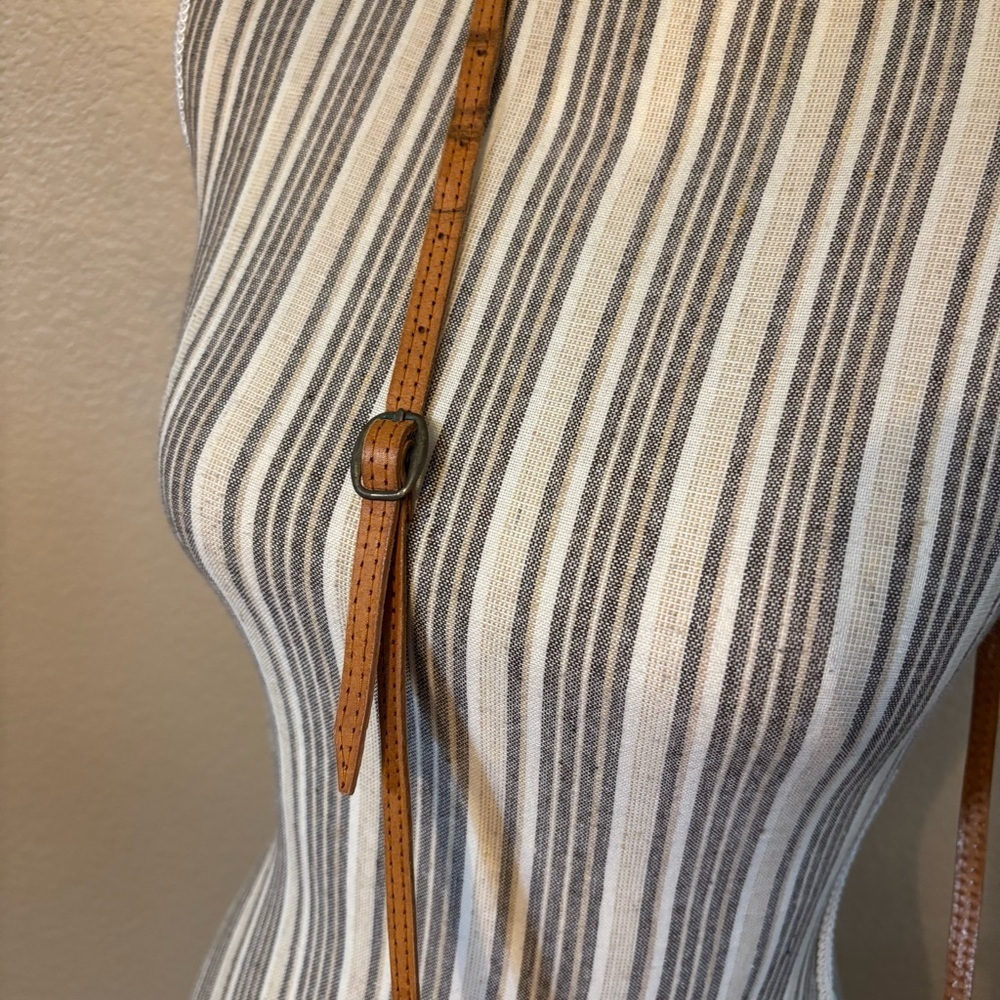 SALE! Vintage Leather Crossbody Bag Camel Brown Tan Rattan Sides Magnetic Snap - Picture 8 of 16